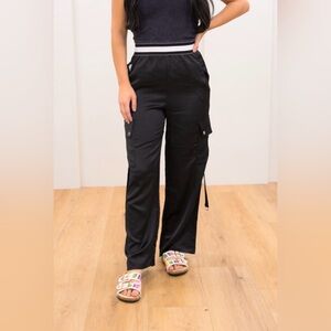 NWT Love Poem Geneva Women's Black Elastic Waist Cargo Pants! Size Large